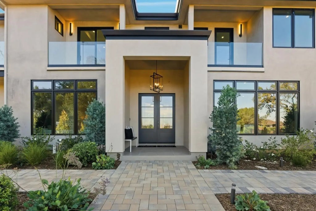 20388 Hill Avenue, Saratoga