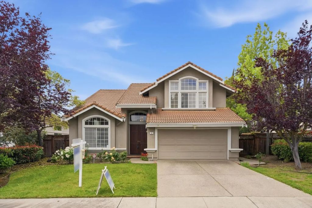 35 Sierra Ridge Court, Danville