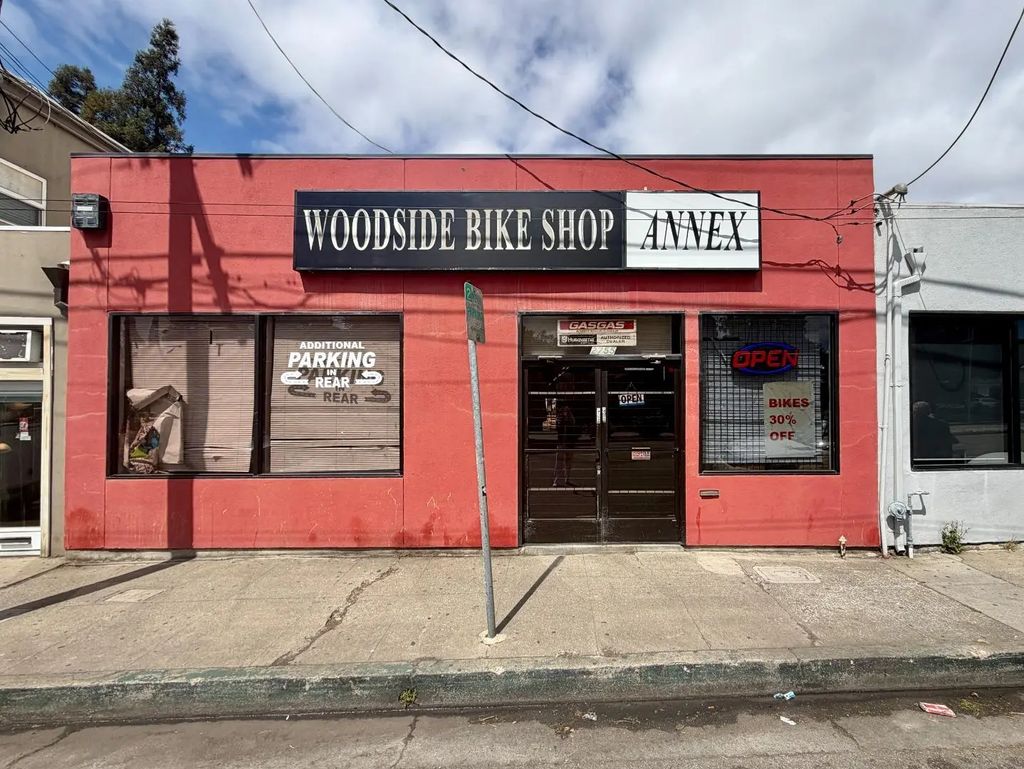 2751 El Camino Real, Redwood City