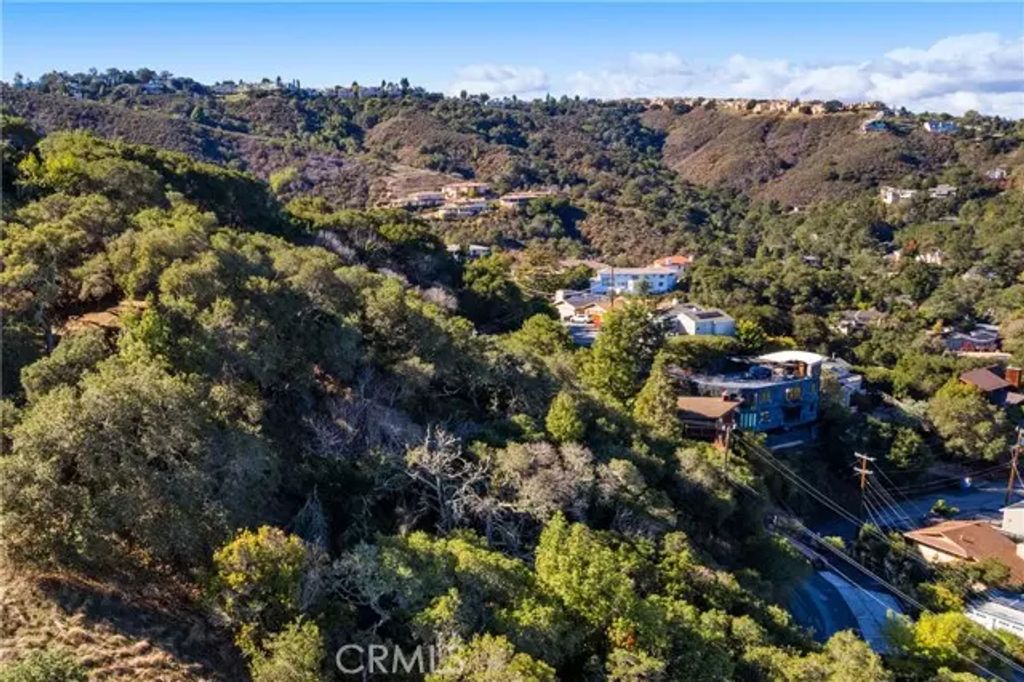 401 Winding Way, San Carlos