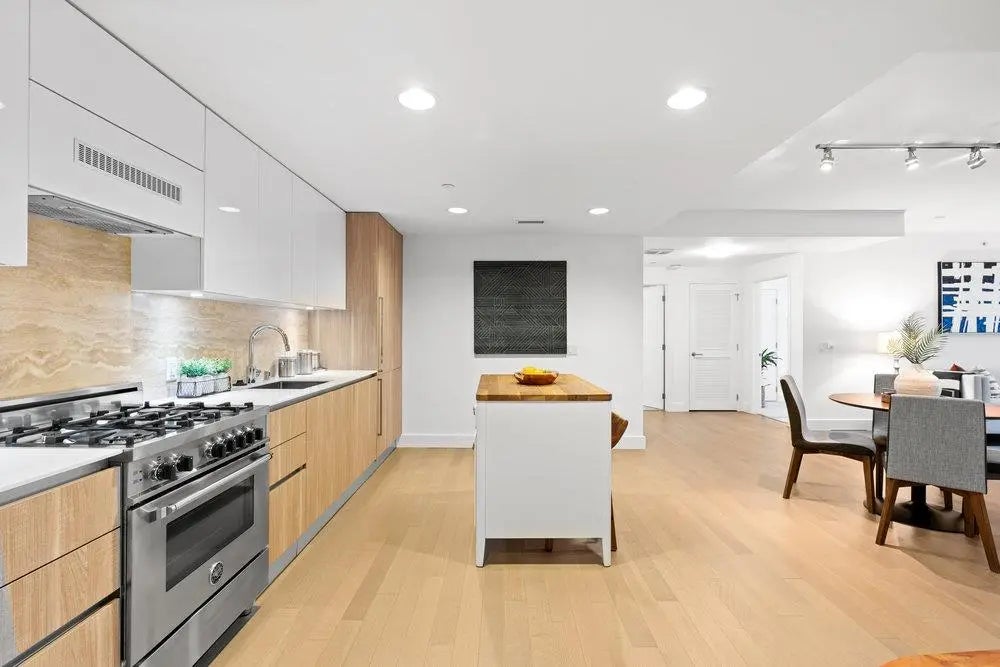 8 Buchanan Street 300, San Francisco