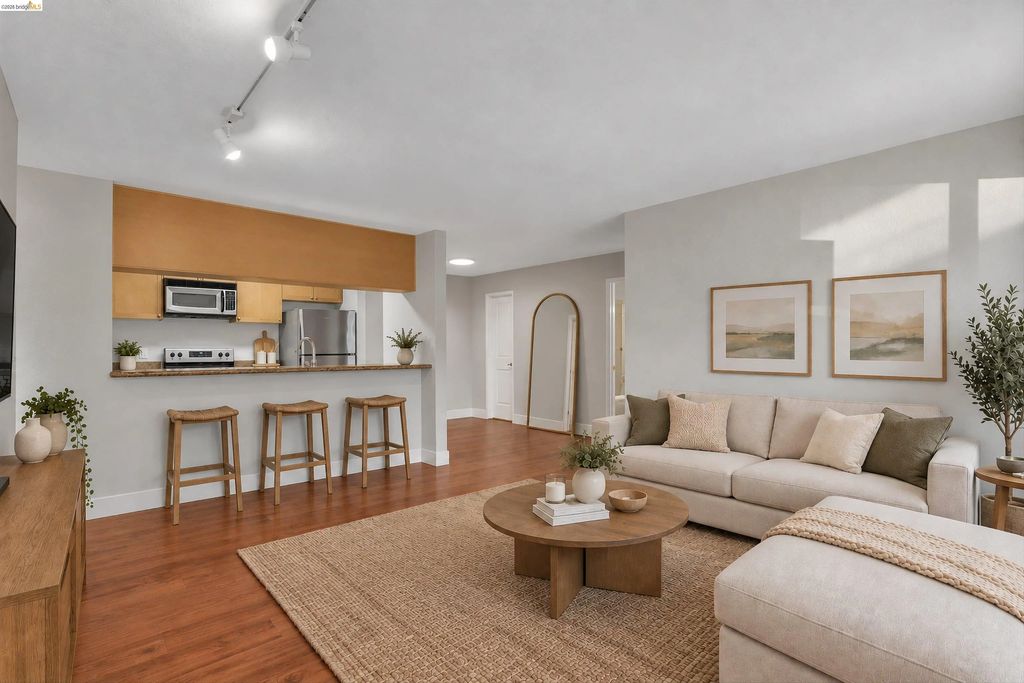 1085 Murrieta Blvd 125, Livermore