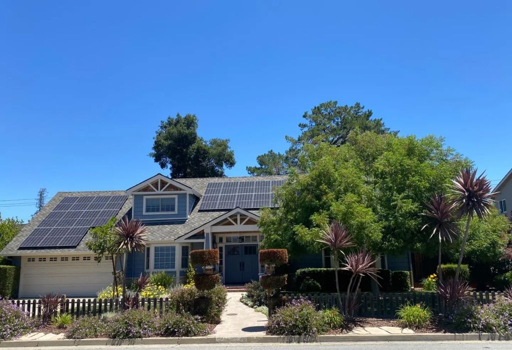 13698 Manteca Way, Saratoga
