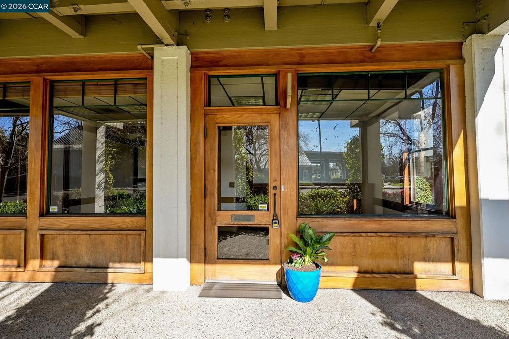 101 Gregory Lane #41, Pleasant Hill