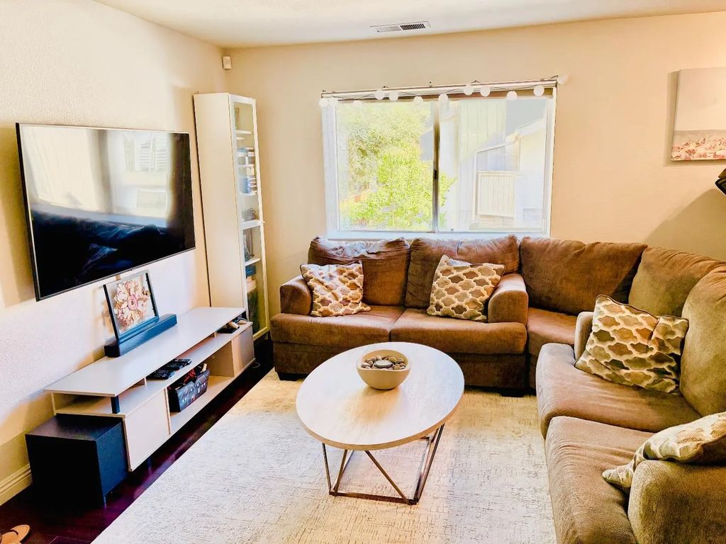 614 Devlin Court, San Jose
