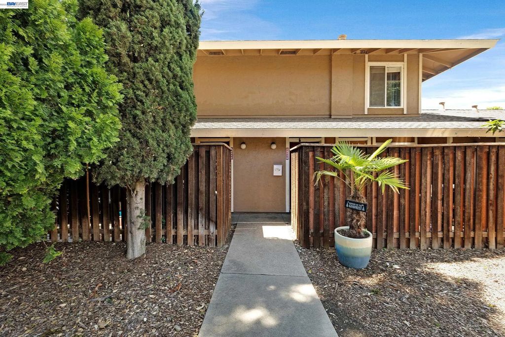 2011 Olivera Rd B, Concord