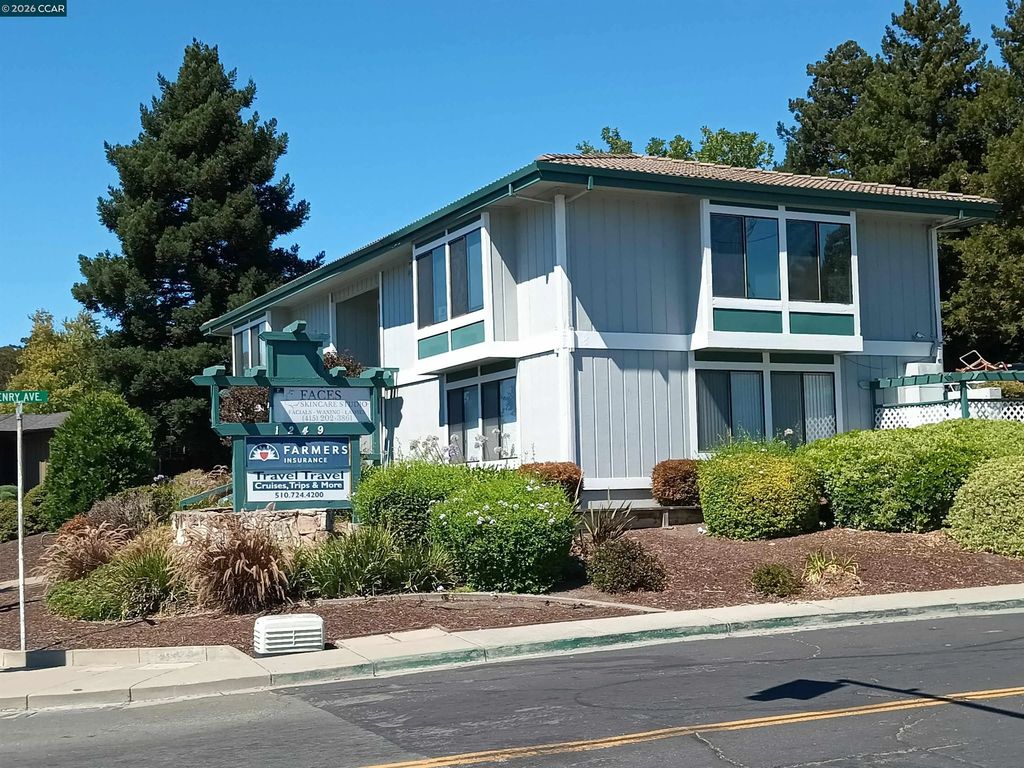 1249 Pinole Valley Road, Pinole