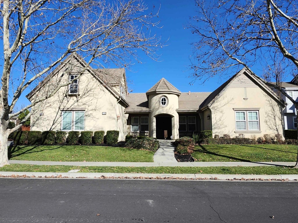 1203 Laguna Creek Ln, Pleasanton