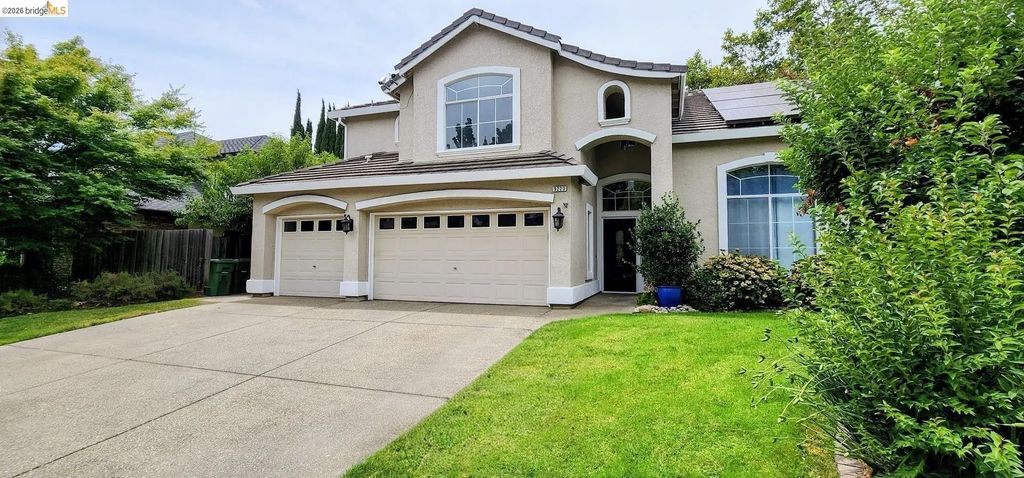 9223 Camden Lake Way, Elk Grove