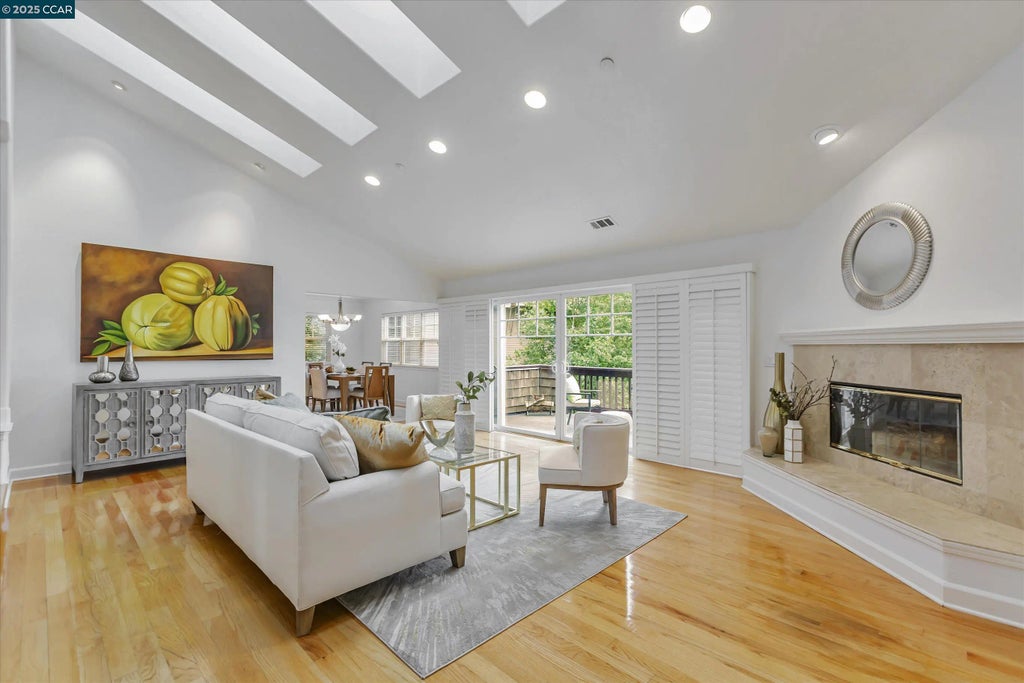 1215 Alvarado Rd, Berkeley