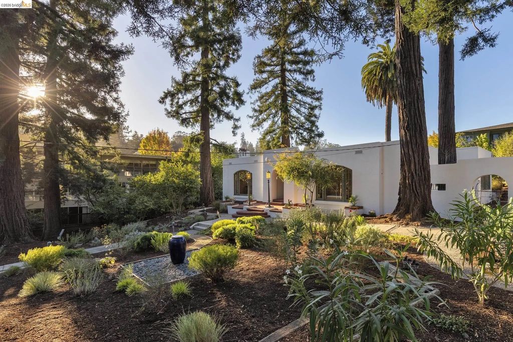 5529 Snake Rd, Oakland
