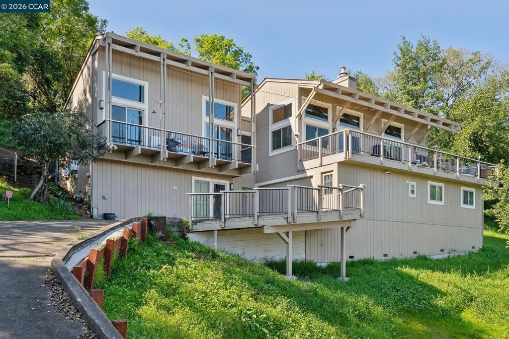 66 Bridge Rd, Novato
