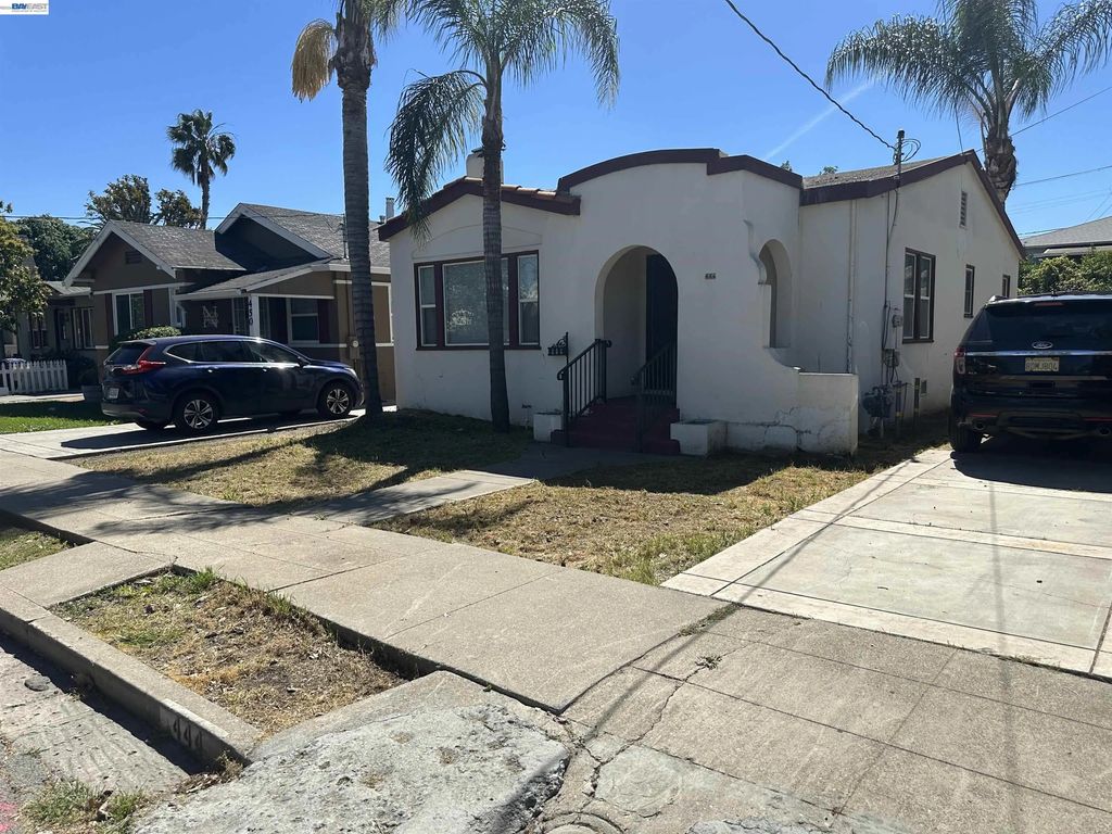 444 E 12th St, Pittsburg