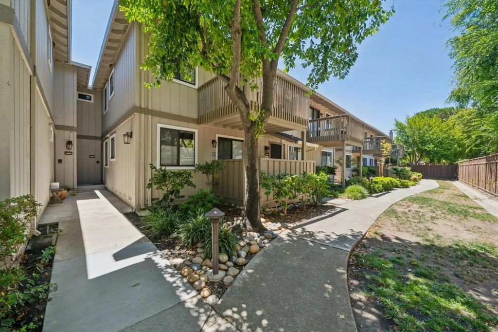 18899 Sara Park Circle, Saratoga