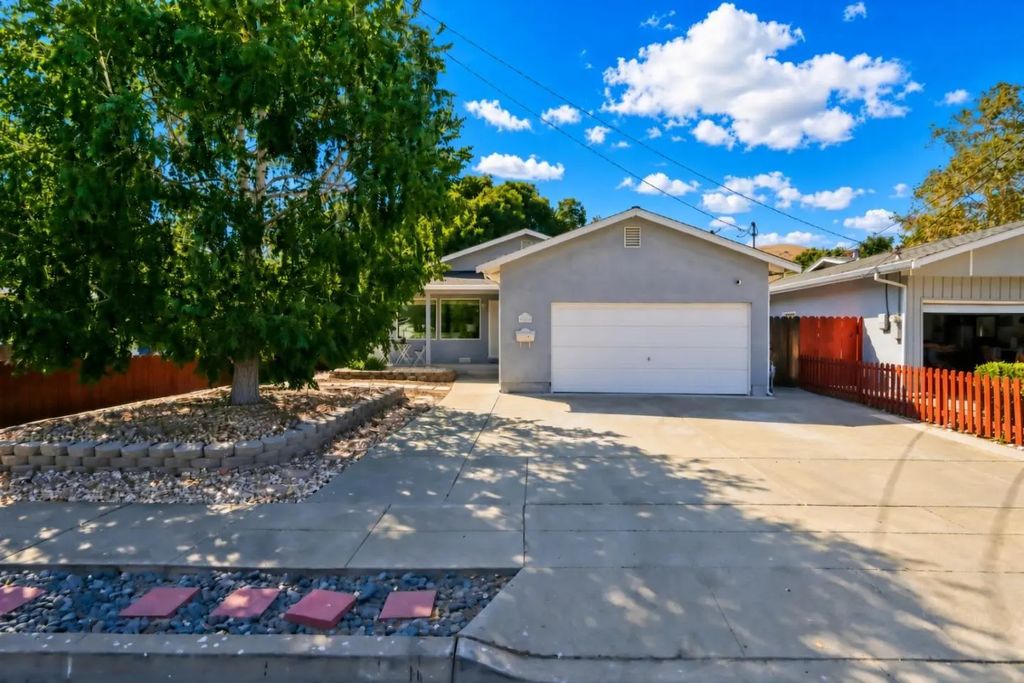 38375 Timpanogas Circle, Fremont