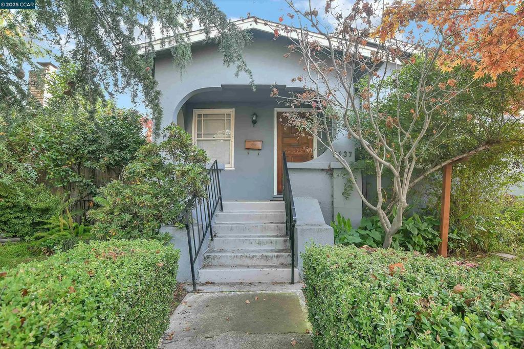 2437 Alhambra Ave, Martinez