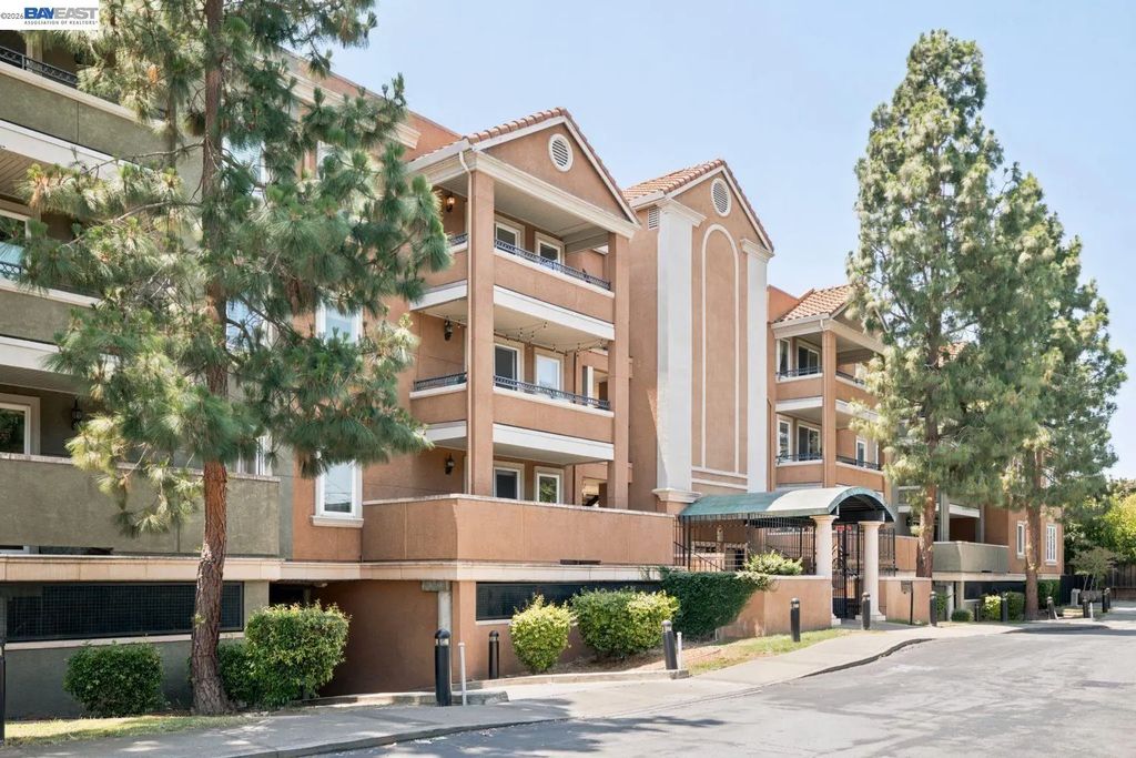 401 S Norfolk St 301, San Mateo