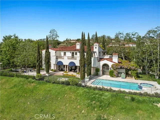 31 Black Hawk, Irvine