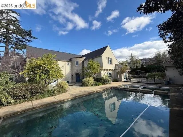 6 Muir Ave, Piedmont