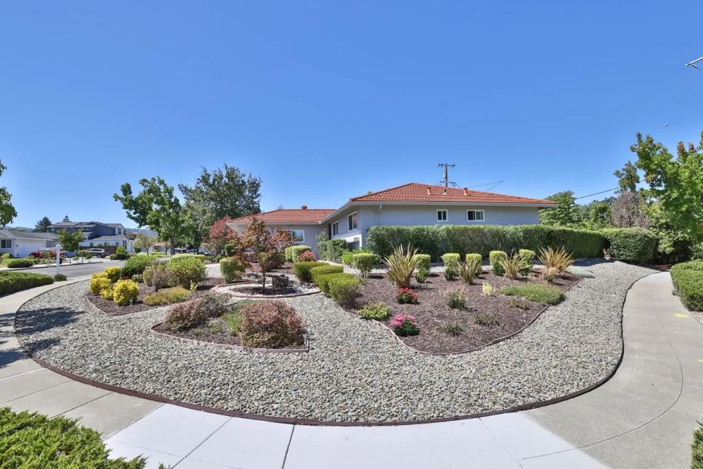 7453 De La Farge Drive, Cupertino