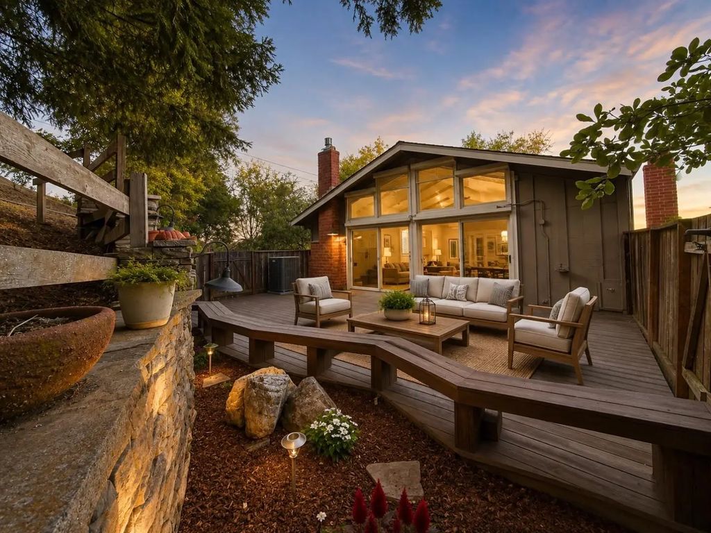 22964 Longdown Road, Cupertino