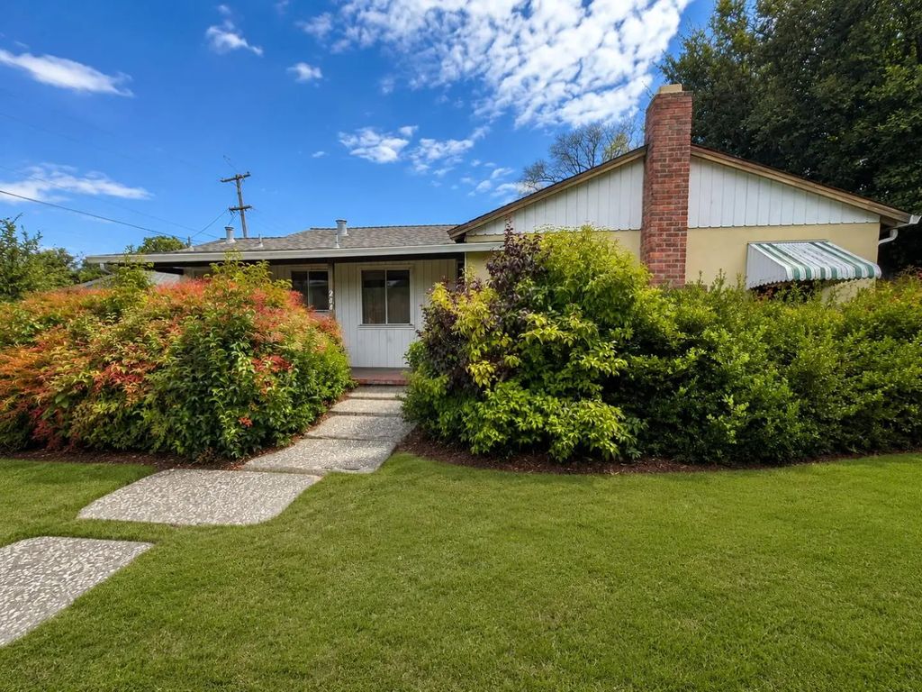 208 Kamson Way, Campbell