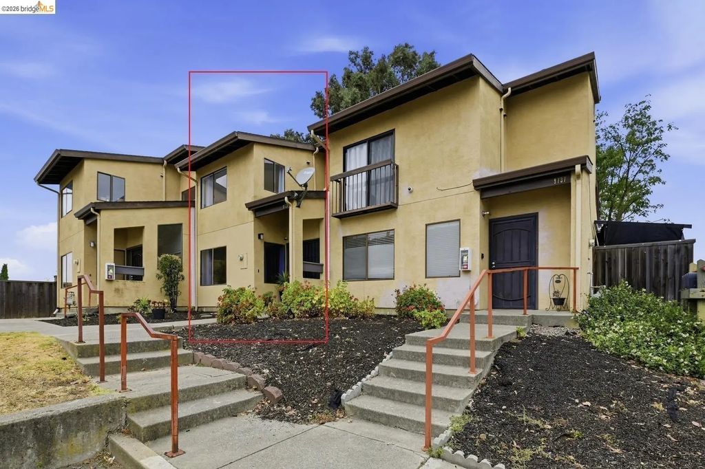 9729 Elmview Dr, Oakland