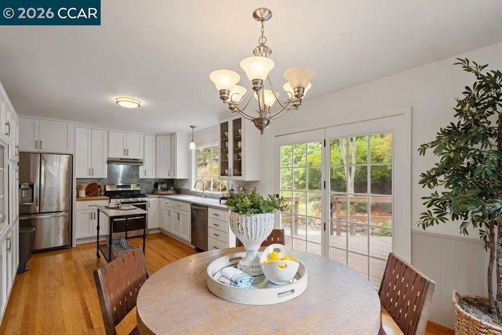 1 Kayser Ct, Walnut Creek