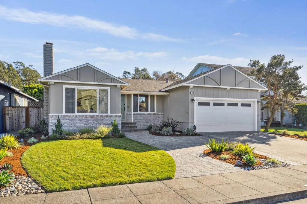 140 Palm Beach Avenue, El Granada