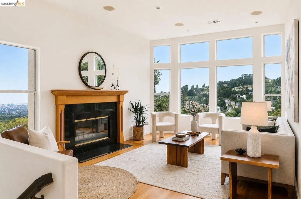 35 Bay Forest Ct, Oakland