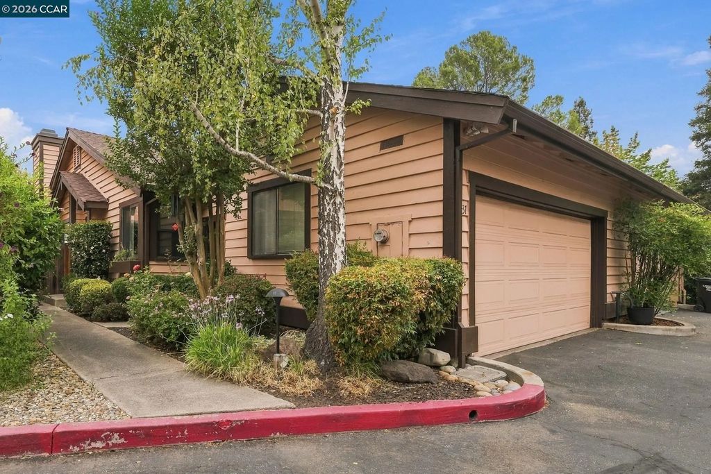 231 Charter Oak Cir, Walnut Creek