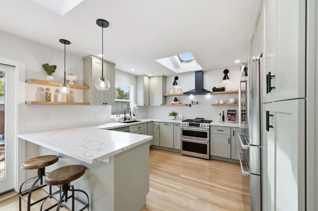 1005 Hall Street, San Carlos