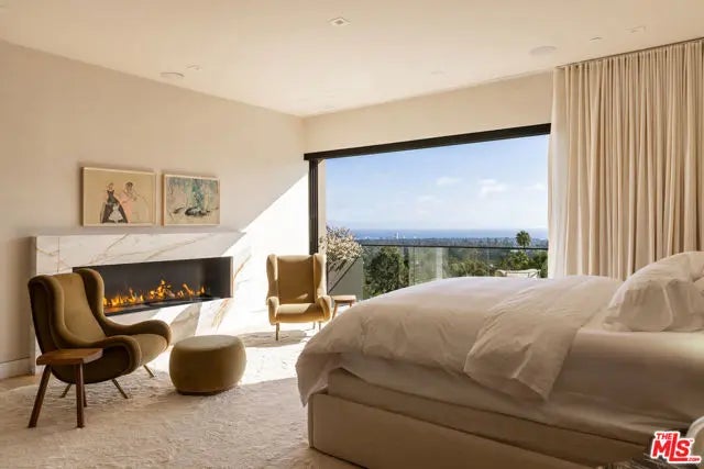 815 N Tigertail Road, Los Angeles