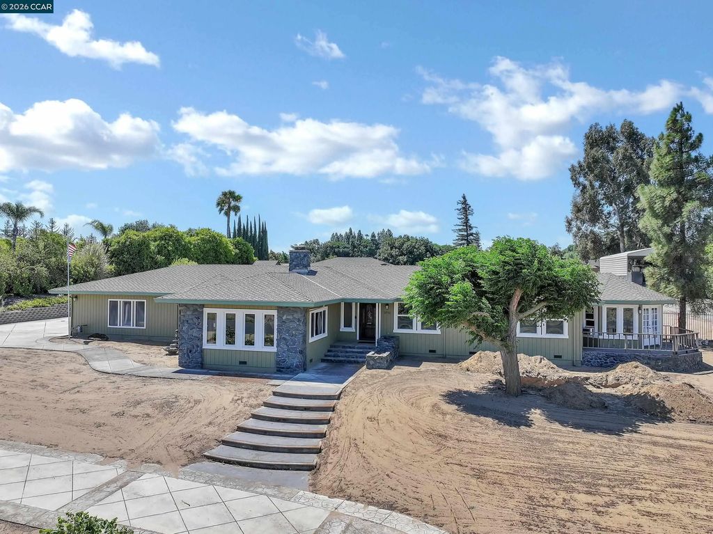 2791 Vine Hill Road, Oakley