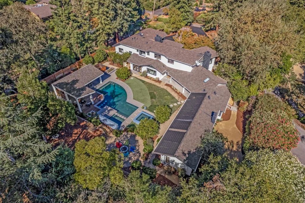 26209 Dori Lane, Los Altos Hills