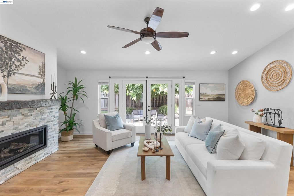 5514 Paseo Navarro, Pleasanton