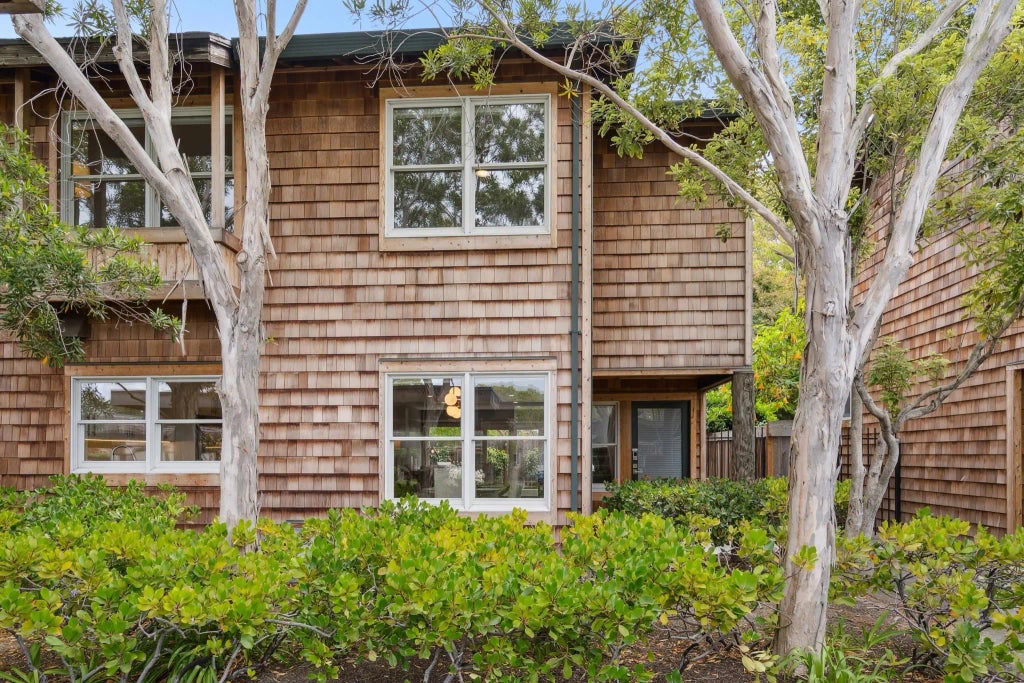 641 Centre Ct, Alameda