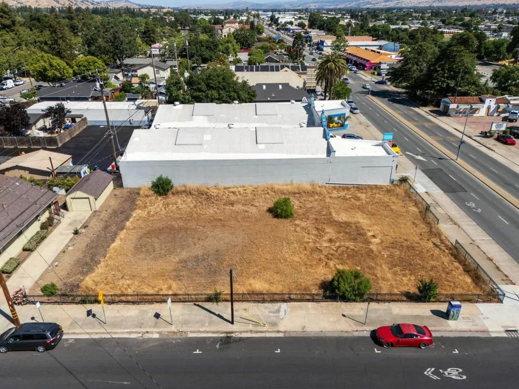 7711 Monterey Street, Gilroy