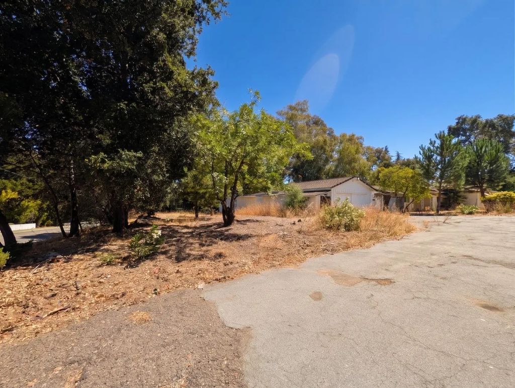 20032 Herriman Avenue, Saratoga
