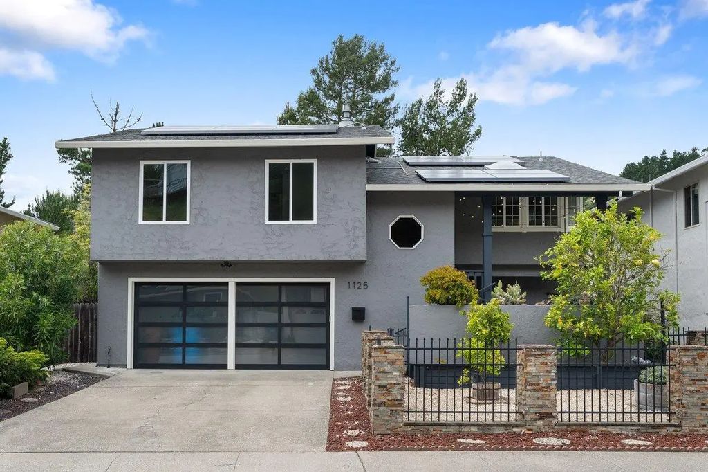 1125 Rainier Avenue, Pacifica
