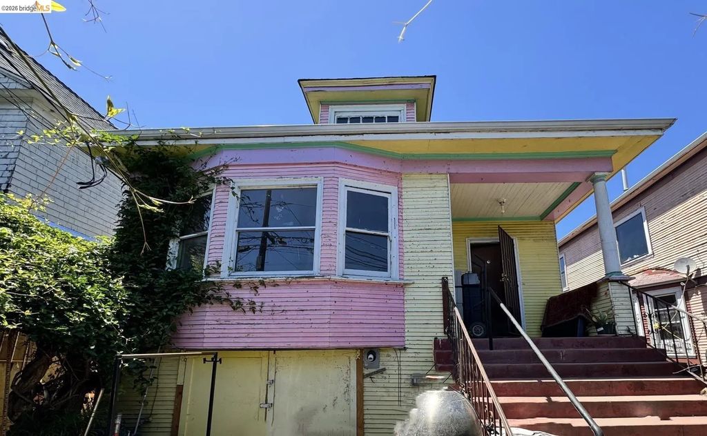 2911 Linden St, Oakland