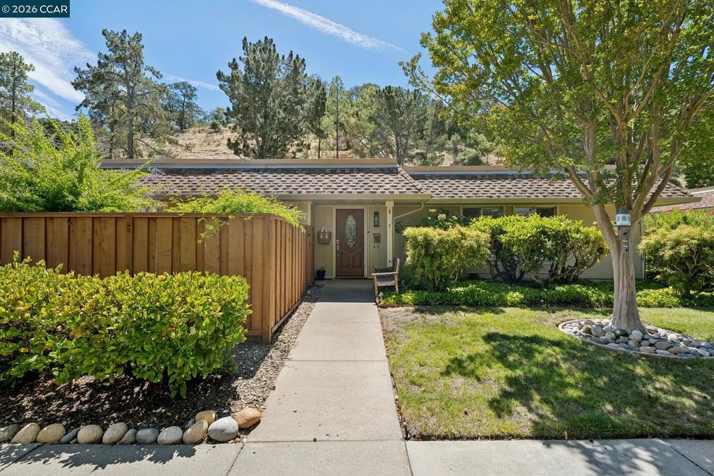 2037 Ptarmigan Dr 2, Walnut Creek