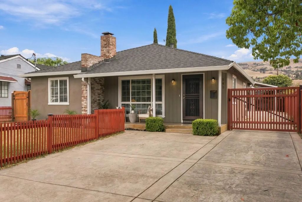 242 Laumer Avenue, San Jose