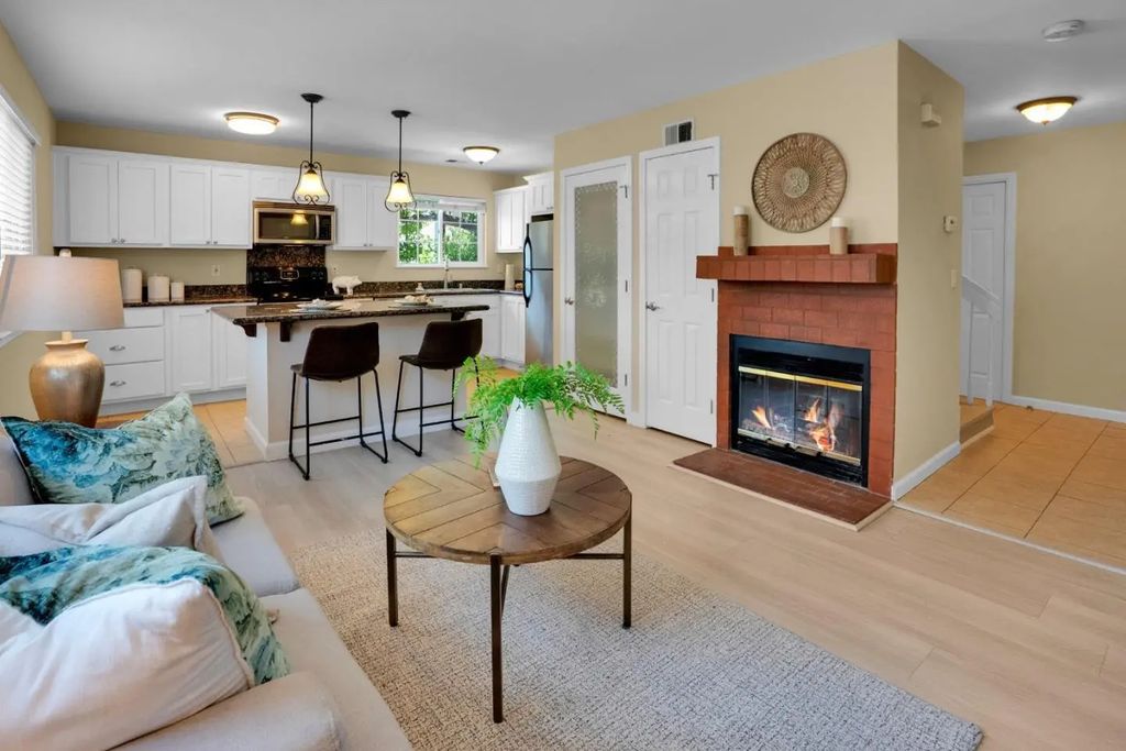 1461 Main Street 1, Santa Clara