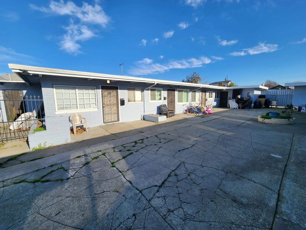 714 Tyler St, Oakland