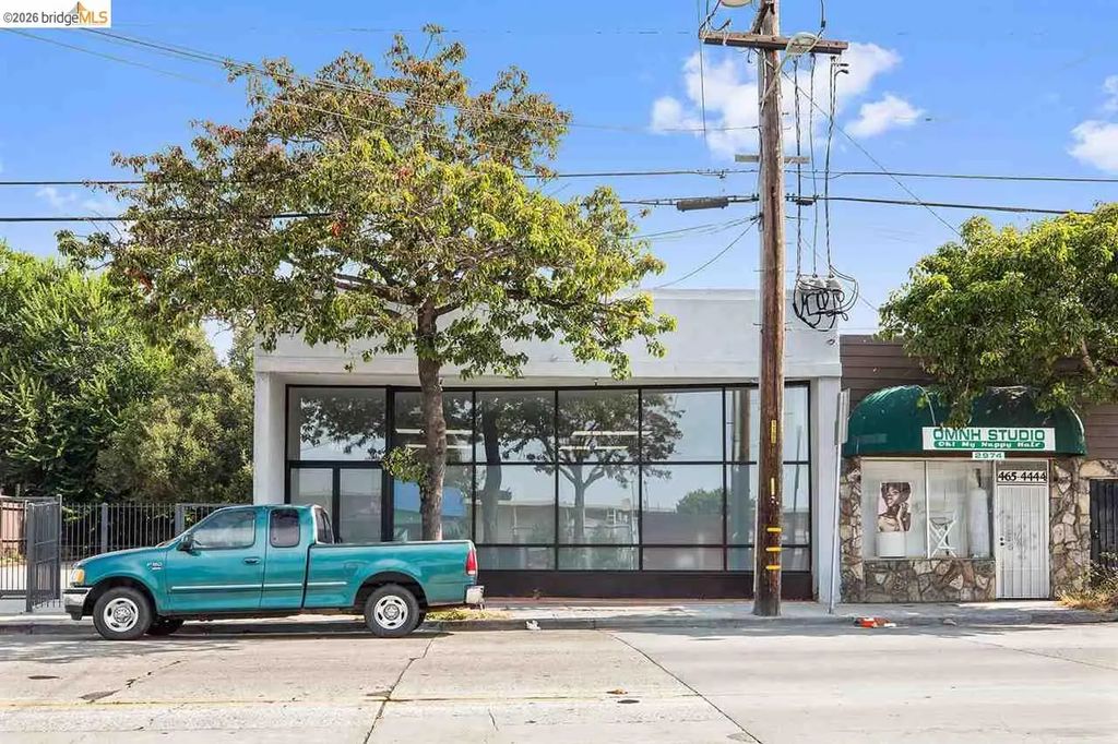 2968 Macarthur Blvd, Oakland