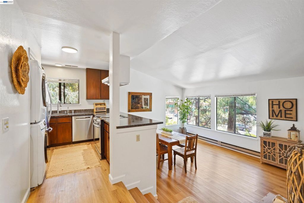 3501 35th Ave 7, Oakland