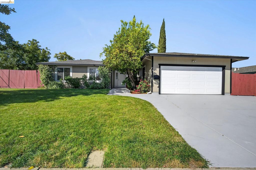 901 Helix Dr, Concord