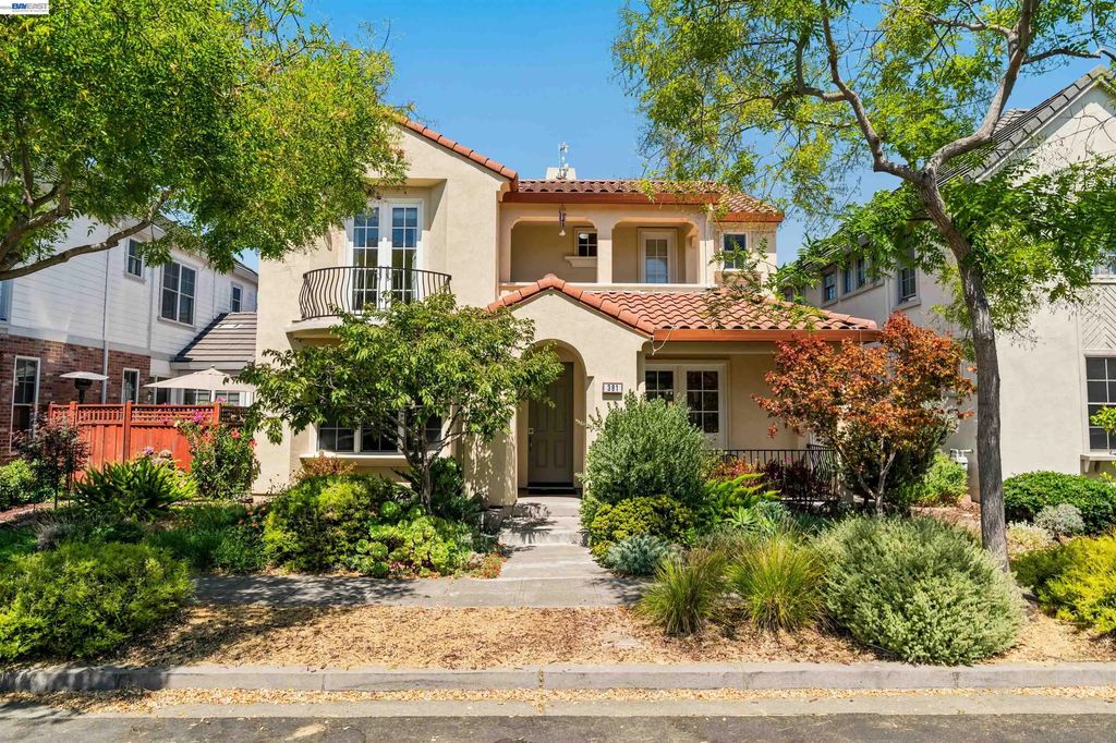 381 Hollister Ave, Alameda