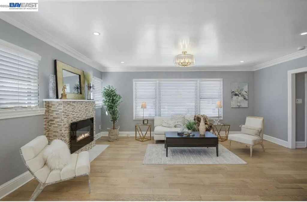 2468 Maxwell, Oakland